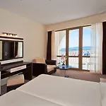 Viand - 4*