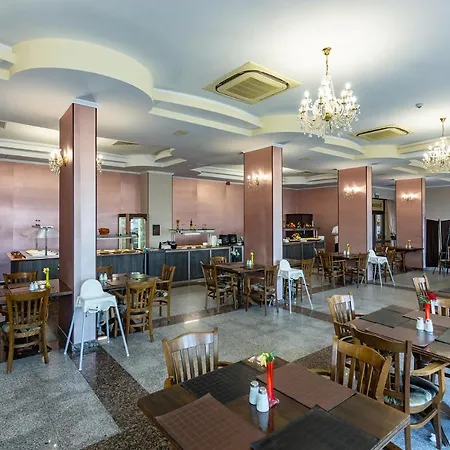 Viand Готель