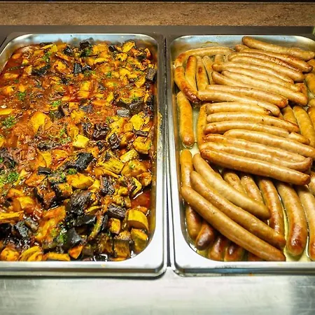 Viand فندق